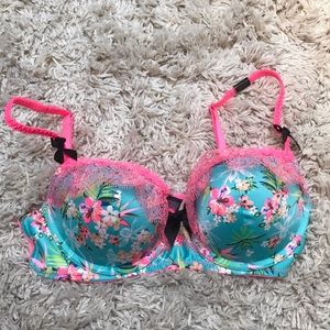 Tropical print Victoria’s Secret bra 32C